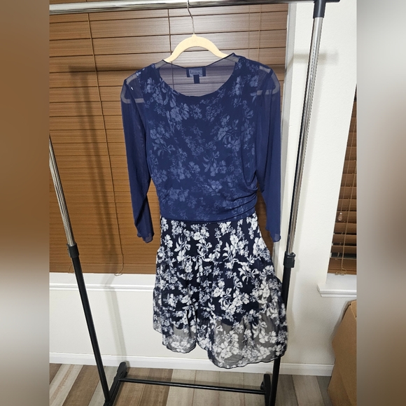 Women's clothing (330) - Picture 5 of 8